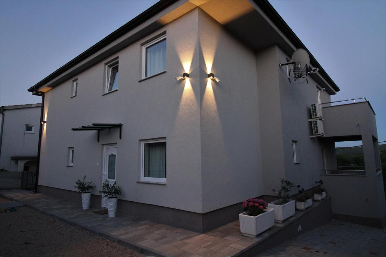 Apartments Klaudija Čižići Kültér fotó