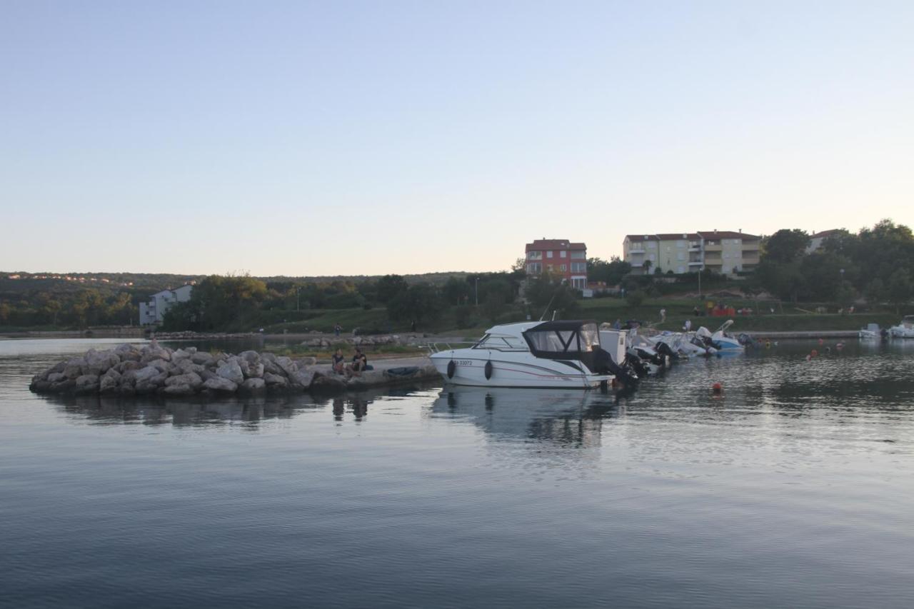 Apartments Klaudija Čižići Kültér fotó