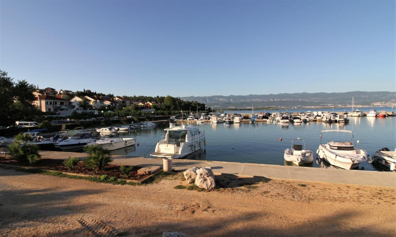 Apartments Klaudija Čižići Kültér fotó
